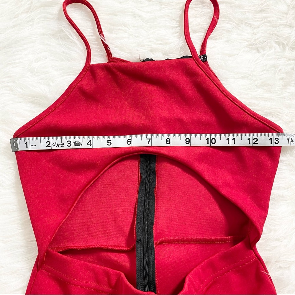 PRETTYLITTLETHING Red Cut Out Wide Leg Jum… - Picture 4 of 9